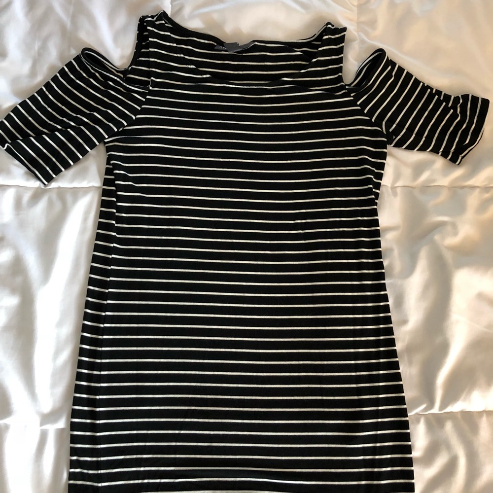 Pea in the Pod cold short shirt